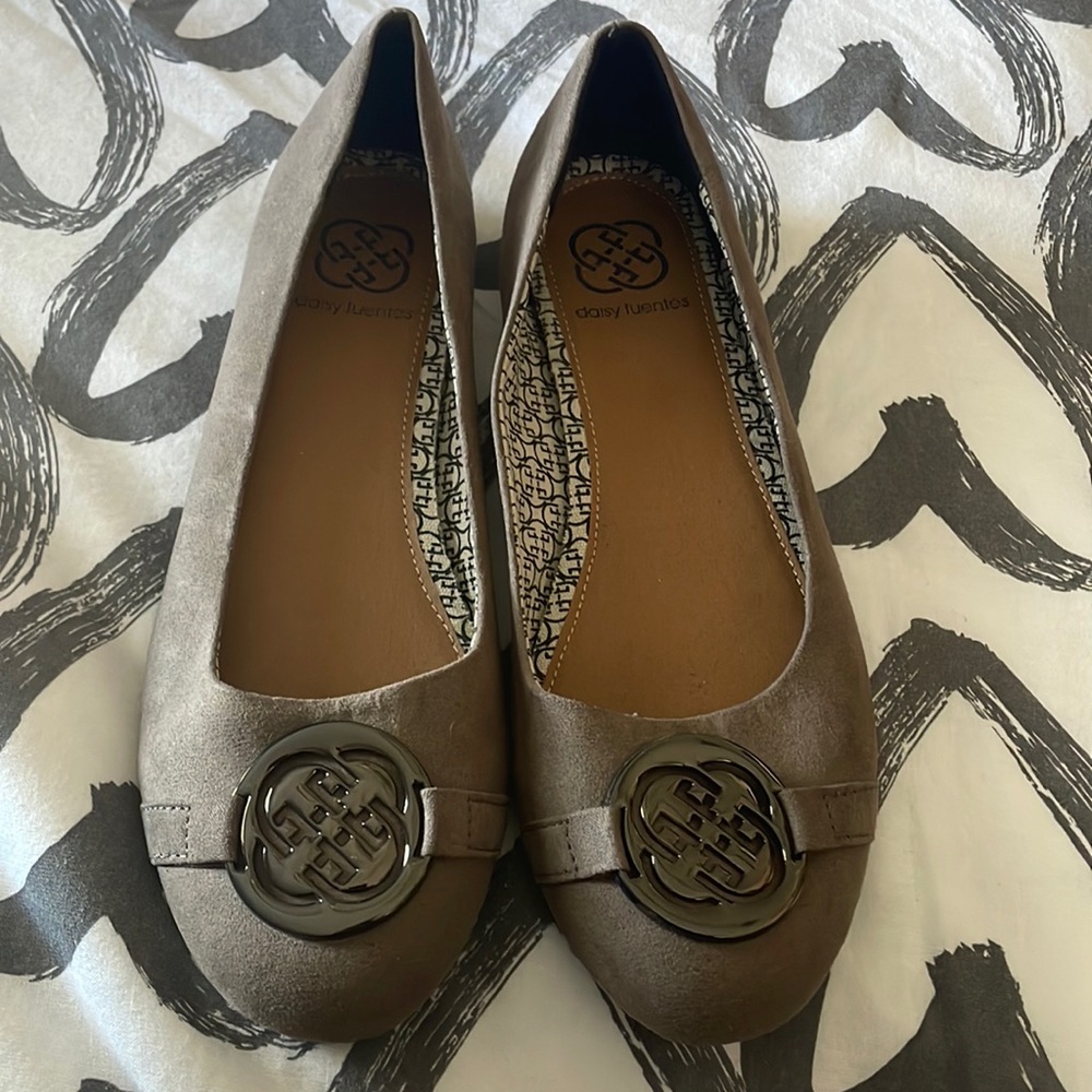 Daisy Fuentes Flats